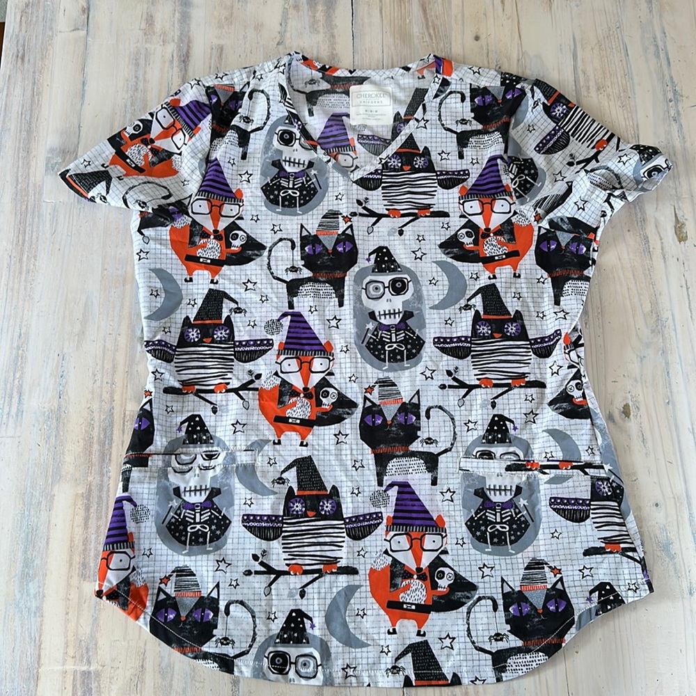 Cherokee Size Medium Women’s Scrub Top Halloween Worn Once